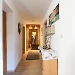 Haus Stefan Апартаменты *
