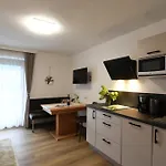 Haus Stefan Апартаменты Эц