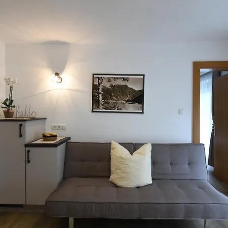 Haus Stefan * اوتز